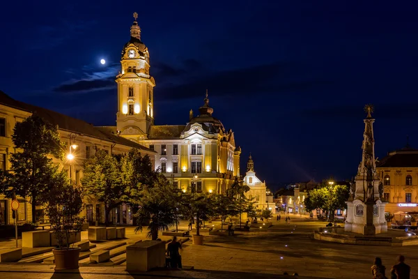 Hauptplatz bei Nacht, pecs, ungarisch — Stockfoto