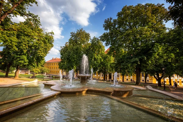 Площадь Святого Стефана в Пече Венгрии, 16 августа 2016 г. — стоковое фото