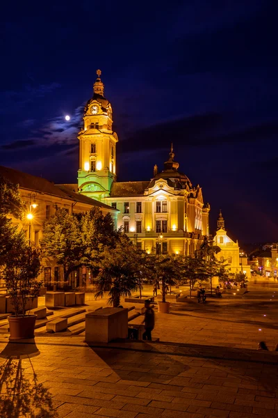 Piazza principale di notte, Pecs, Ungheria — Foto Stock