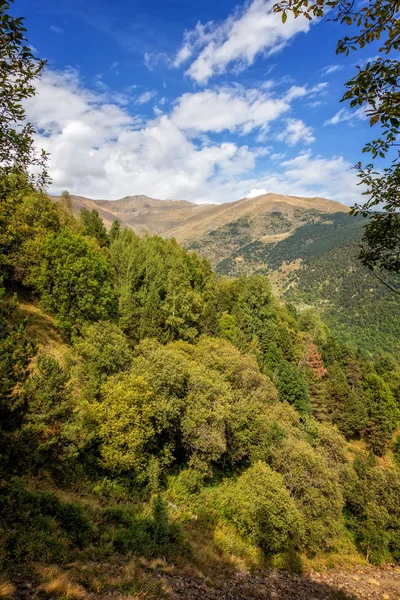 Gyönyörű hegycsúcsok Spanyolországban (Pirenéz) — Stock Fotó