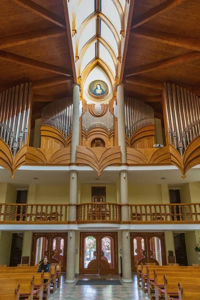 Modernes Interieur Der Katholischen Heilig Geist Kirche Der Stadt Heviz — Stockfoto