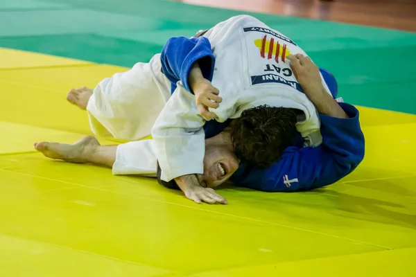 Competidores en los Campeonatos de Judo Senior de Cataluña en Barcelona , — Foto de Stock