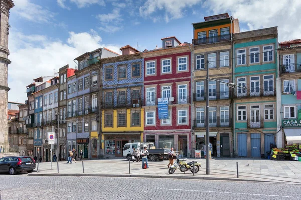 Street in downtown in Porto, Portugal. — Stockfoto
