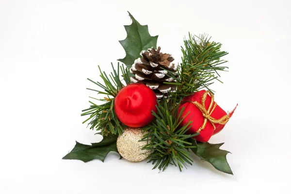 Geïsoleerd van mooie Kerst ornamenten — Stockfoto