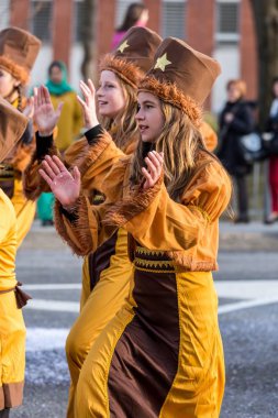 Katılımcı karnaval