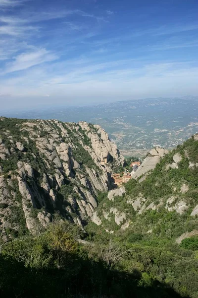 Uitzicht op de bergen van Montserrat (Barcelona, Catalonië, Spanje) — Stockfoto