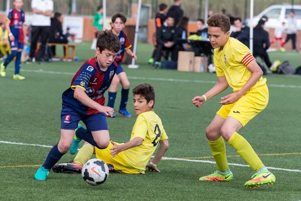 Kid's voetbal kampioenschap in Sant Antoni de Calonge in Spanje, 12 April 2017 — Stockfoto