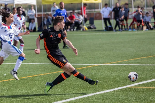 Kid's voetbal kampioenschap in Sant Antoni de Calonge in Spanje, 12 April 2017 — Stockfoto