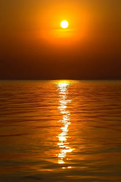 Sonnenaufgang über dem Balaton von Ungarn, Langzeitbelichtung — Stockfoto