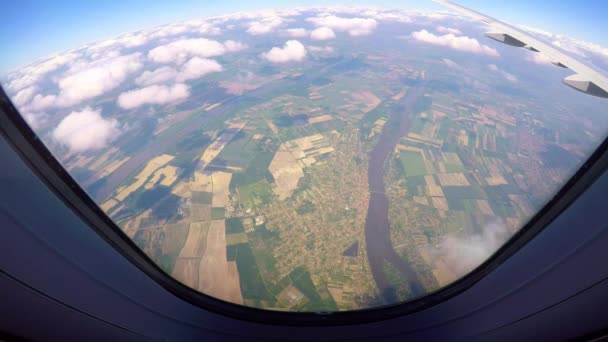 Uçak pencereden dışarı görüntülemek — Stok video