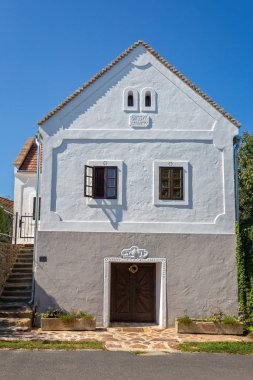 Geleneksel evlere Macaristan'dan yakınındaki Balaton Gölü, köy Salfold, 29. Ağustos 2017