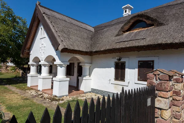 Traditionelle Häuser aus Ungarn, in der Nähe des Plattensees, Dorf salfold, 29. August 2017 — Stockfoto