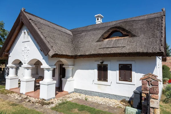 Traditionelle Häuser aus Ungarn, in der Nähe des Plattensees, Dorf salfold, 29. August 2017 — Stockfoto