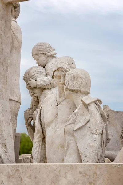 Меморіал миру потрясінь, пам'ятник Пан-Європейський пікнік 1989 в місті Шопрон, Угорщина — стокове фото