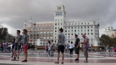 Hızlandırılmış Barselona, İspanya, Katalonya Meydanı, 10. Ekim 2017