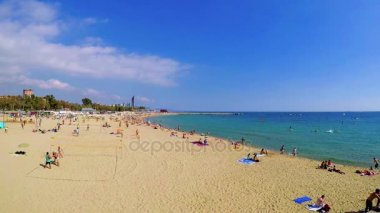 Beach Barcelona İspanya güneşli bir sonbahar günü 4 k, ' 15. Ekim 2017