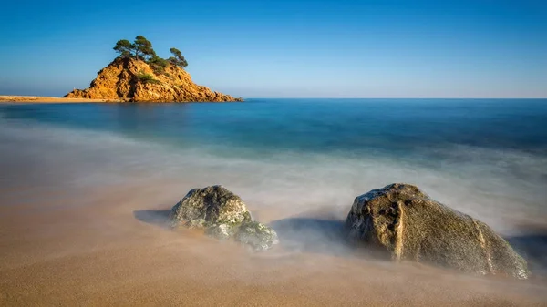 Bel dettaglio della costa spagnola in Costa Brava, Playa de Aro — Foto Stock