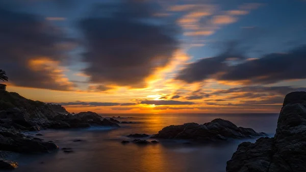 Beautiful sunrise in a bay in Costa Brava, Spain — Stock Photo, Image