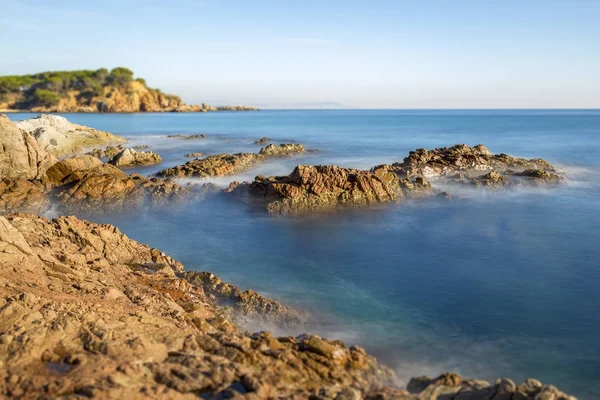 Güzel manzara İspanyol Costa Brava, Playa de A kıyı