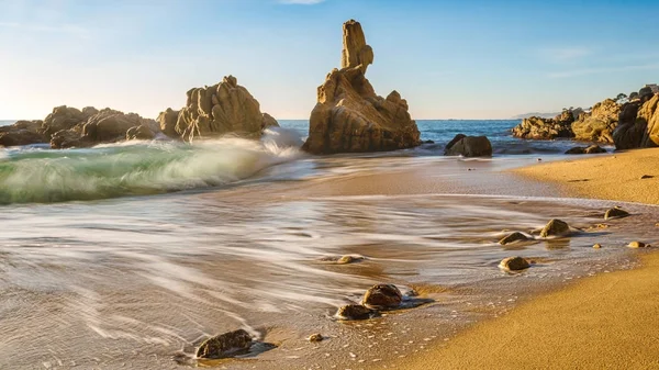 Bonito paisaje de la costa española en la Costa Brava — Foto de Stock