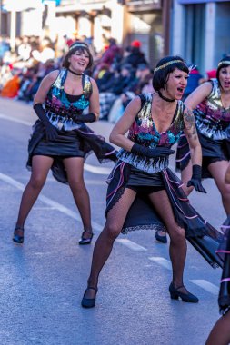 Palamos, İspanya - 10 Şubat 2018, geleneksel karnaval geçit küçük bir kasaba Palamos, Katalonya, İspanya .
