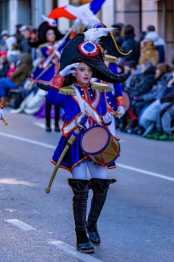 Palamos, İspanya - 10 Şubat 2018, geleneksel karnaval geçit küçük bir kasaba Palamos, Katalonya, İspanya .