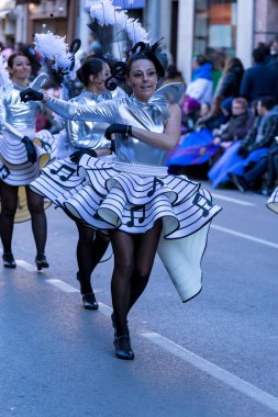 Palamos, İspanya - 10 Şubat 2018, geleneksel karnaval geçit küçük bir kasaba Palamos, Katalonya, İspanya .