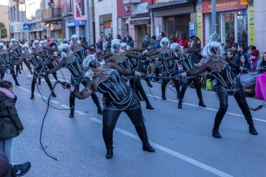 Palamos, İspanya - 10 Şubat 2018, geleneksel karnaval geçit küçük bir kasaba Palamos, Katalonya, İspanya .