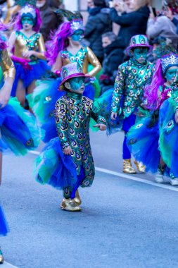 Palamos, İspanya - 10 Şubat 2018, geleneksel karnaval geçit küçük bir kasaba Palamos, Katalonya, İspanya .