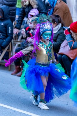 Palamos, İspanya - 10 Şubat 2018, geleneksel karnaval geçit küçük bir kasaba Palamos, Katalonya, İspanya .