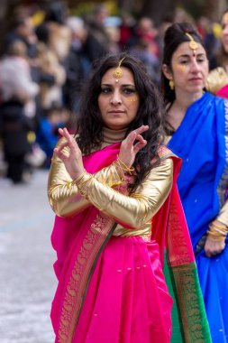 Palamos, İspanya - 11 Şubat 2018, geleneksel karnaval geçit küçük bir kasaba Palamos, Katalonya, İspanya .