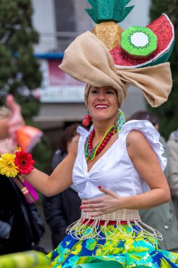 Palamos, İspanya - 11 Şubat 2018, geleneksel karnaval geçit küçük bir kasaba Palamos, Katalonya, İspanya .
