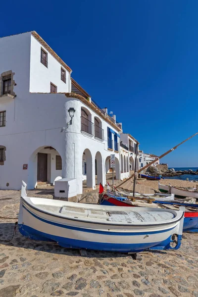 Village Calella de Palafrugell (Costa Brava, Espanha) no inverno — Fotografia de Stock