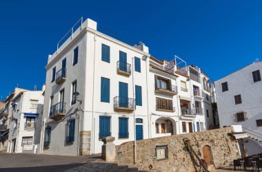 Tipik sokak detay küçük bir köyde Calella de Palafrugell (Costa Brava, İspanya)