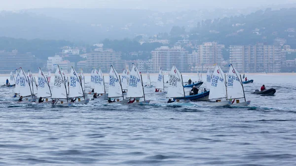 29ª TROFÍA OPTIMISTA INTERNACIONAL DE PALAMOS 2018, 13ª CUP DE LAS NACIONES, 16 feb. 2018, Ciudad Palamos, España — Foto de Stock