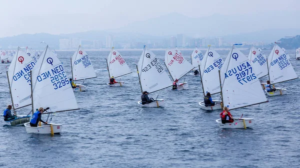 29ª TROFÍA OPTIMISTA INTERNACIONAL DE PALAMOS 2018, 13ª CUP DE LAS NACIONES, 16 feb. 2018, Ciudad Palamos, España — Foto de Stock