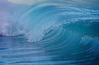 Costa Brava İspanya'da kıyı dalga güzel mavi okyanus