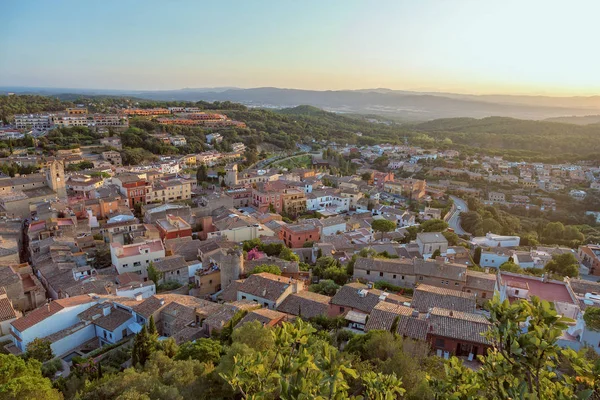 Begur with Castle, a typical Spanish town in Catalonia, Spain — Stock Photo, Image