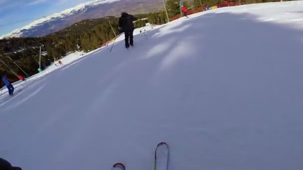 マセリャ平面図 スペインのピレネー山脈でスキー — ストック動画
