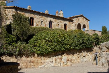 Güzel eski taş evler İspanyol eski köyünde, sarsak, Costa Brava