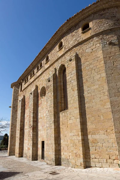 Ancient church in village Pals . The name of the church Sant Pere de Pals. Girona province in Spain. — Stock Photo, Image