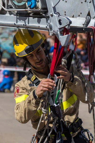 Exposición de bomberos en el pueblo de Palamos marzo 10, 2018, España —  Fotos de Stock