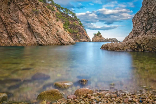 Piękny krajobraz z przybrzeżnych Hiszpania, Katalonia, Costa Brava, w pobliżu miejscowości La Fosca — Zdjęcie stockowe