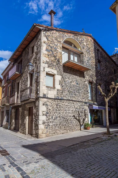 Vackra gamla sten hus i spanska gamla byn — Stockfoto
