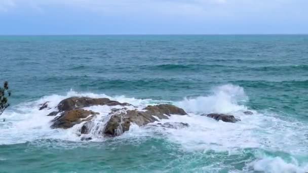 Большие Волны Ветреный День Коста Браве Испания — стоковое видео