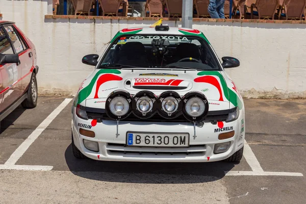 XV Rally Costa Brava Histórica carrera de coches en una pequeña ciudad de Palamos en Cataluña. 04. 20. 2018 España, ciudad Palamos — Foto de Stock