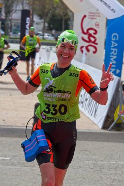 Swimrun Costabrava yarışmaya İspanya katılımcılar küçük bir kasabasında Playa de Aro