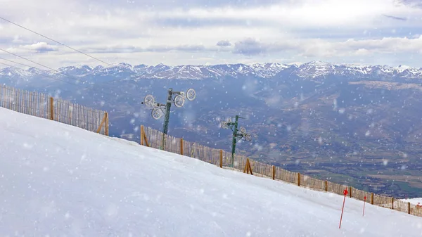 Estância de esqui espanhola na montanha dos Pirenéus, Masella — Fotografia de Stock