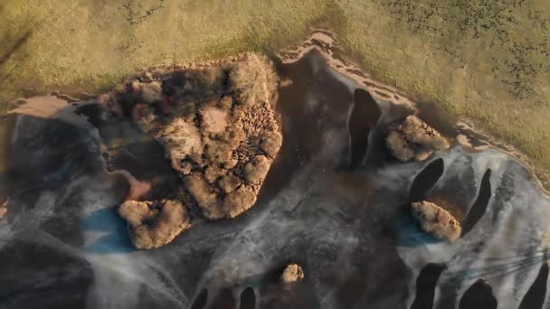 Luchtfoto Winterlandschap Boven Bevroren Vijver — Stockvideo