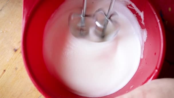 Housewife Mixes Egg Foam Food Processor Pasrty Slow Motion Footage — 비디오